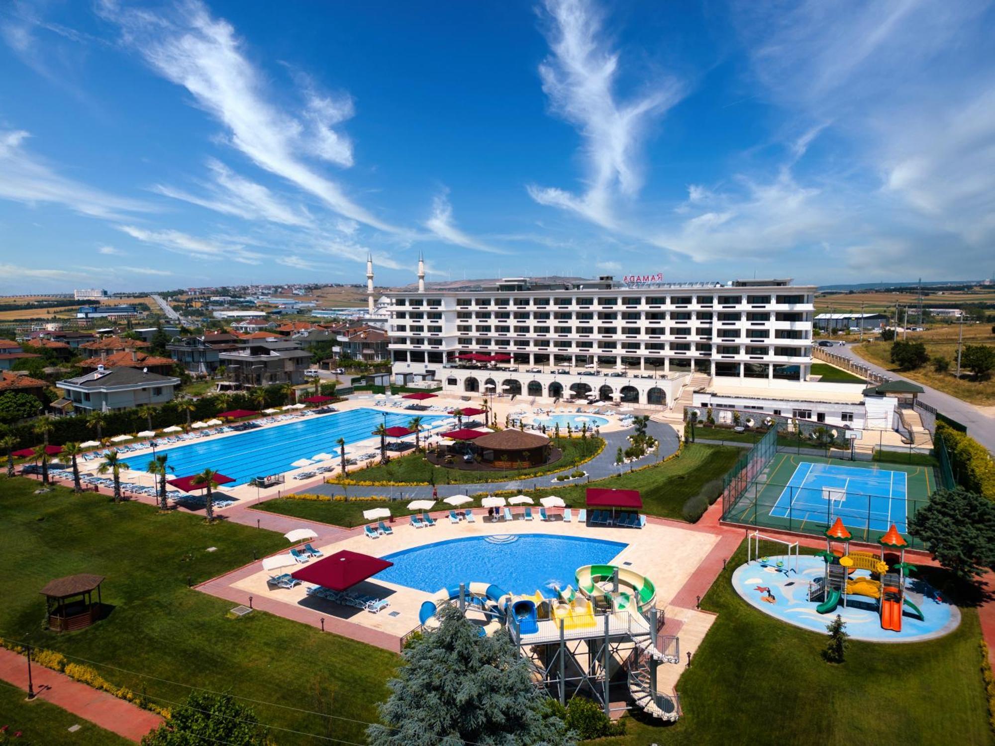 Ramada Plaza By Wyndham Silivri Hotel Exterior foto