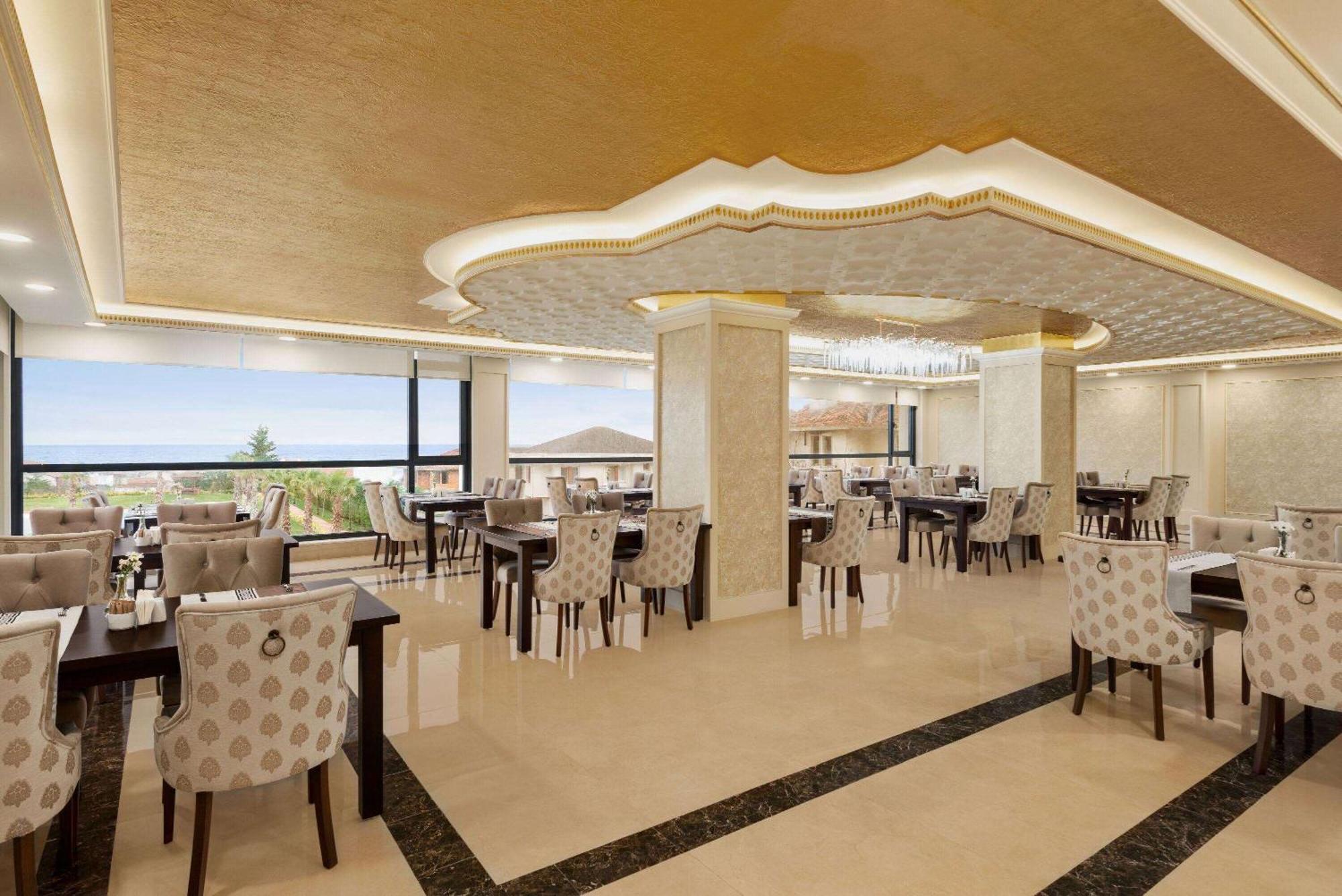 Ramada Plaza By Wyndham Silivri Hotel Exterior foto
