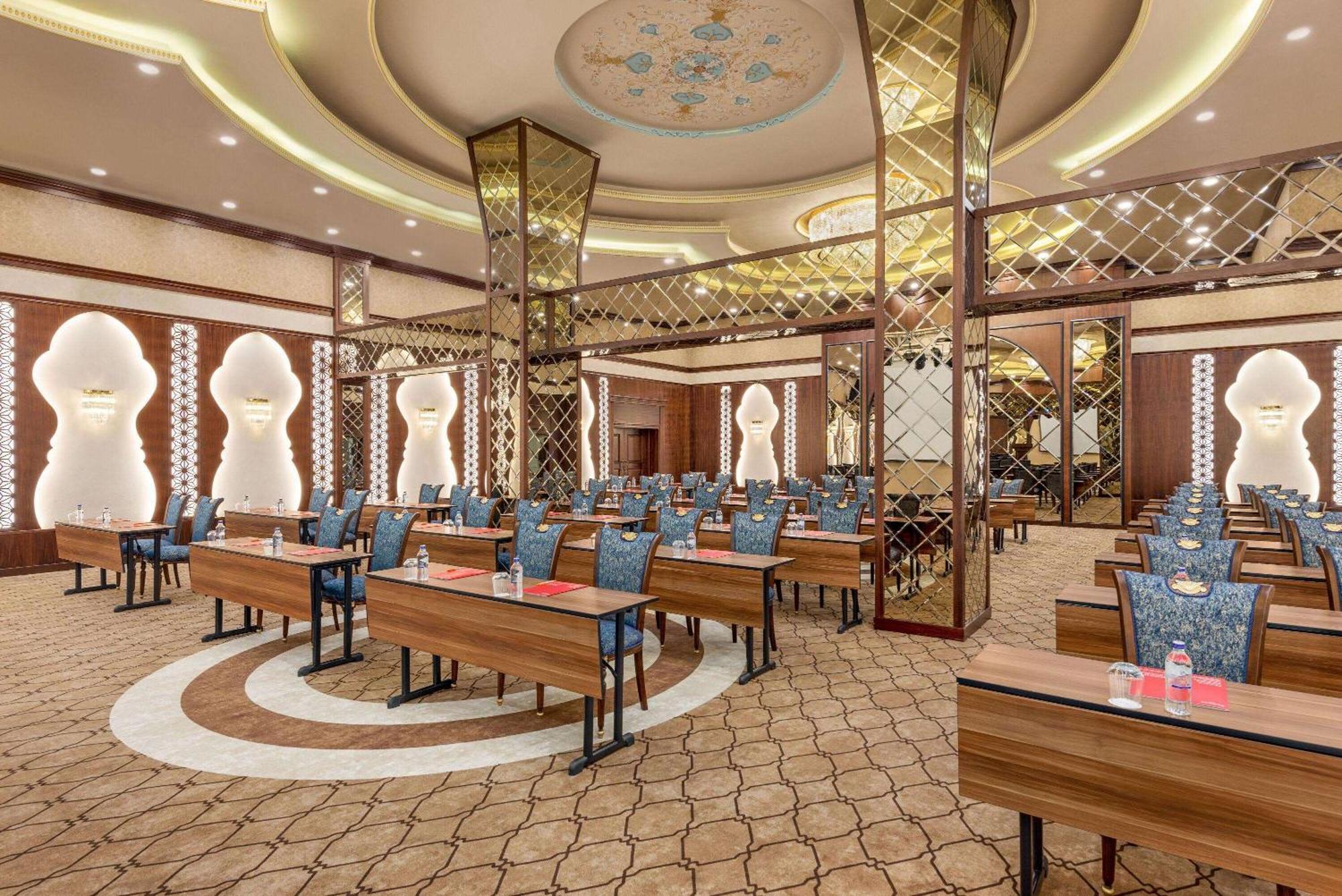 Ramada Plaza By Wyndham Silivri Hotel Exterior foto