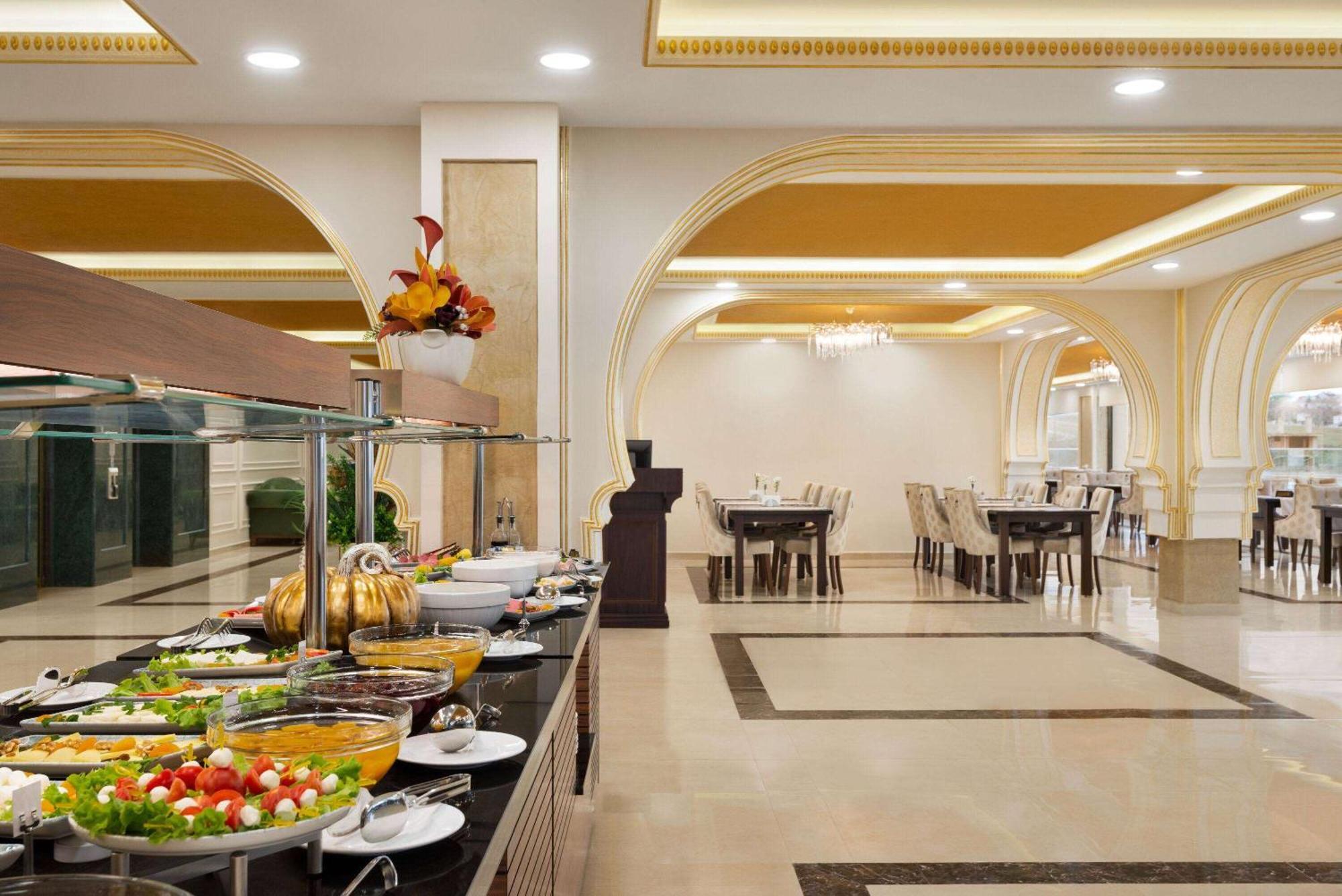 Ramada Plaza By Wyndham Silivri Hotel Exterior foto