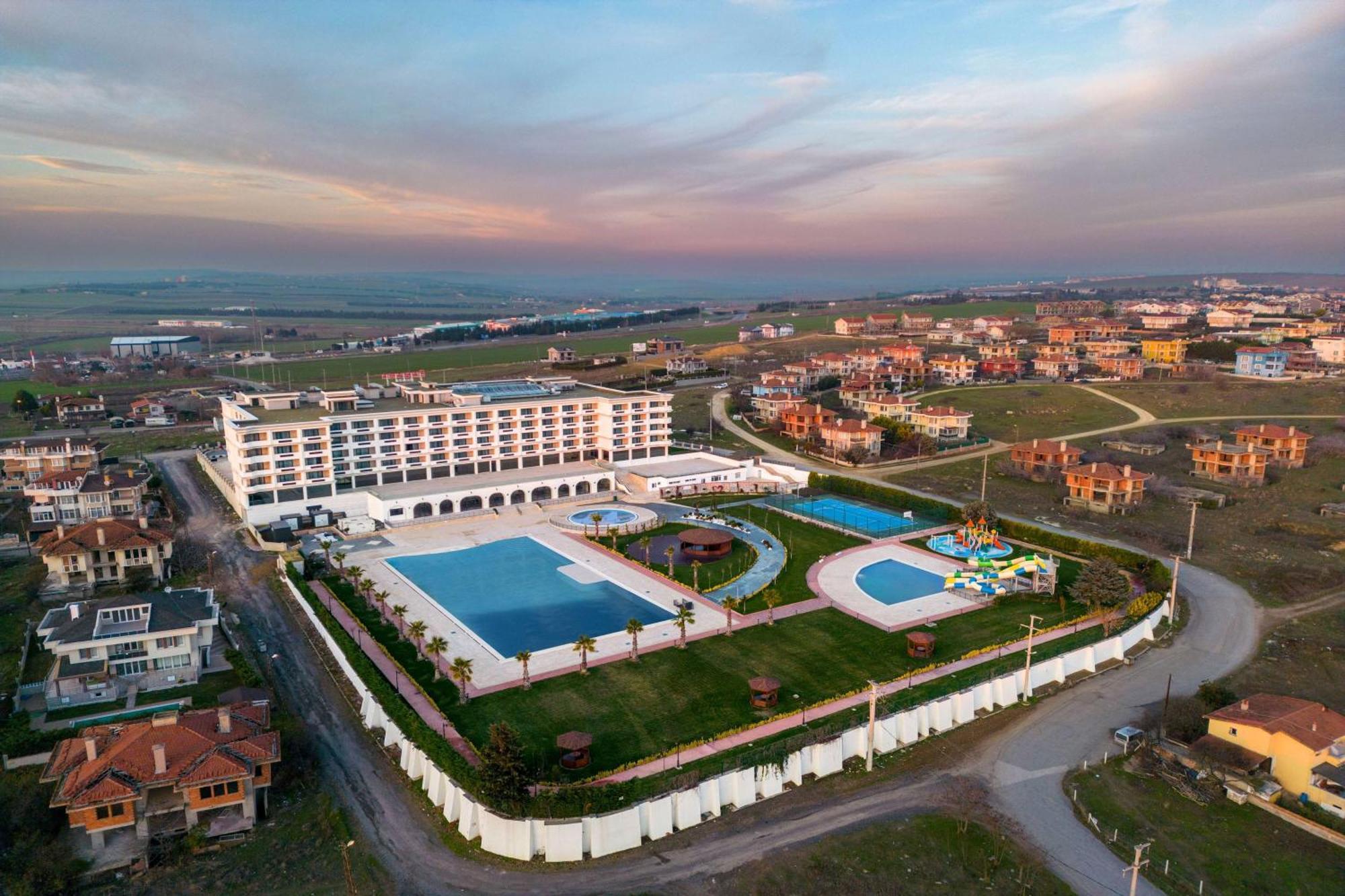 Ramada Plaza By Wyndham Silivri Hotel Exterior foto