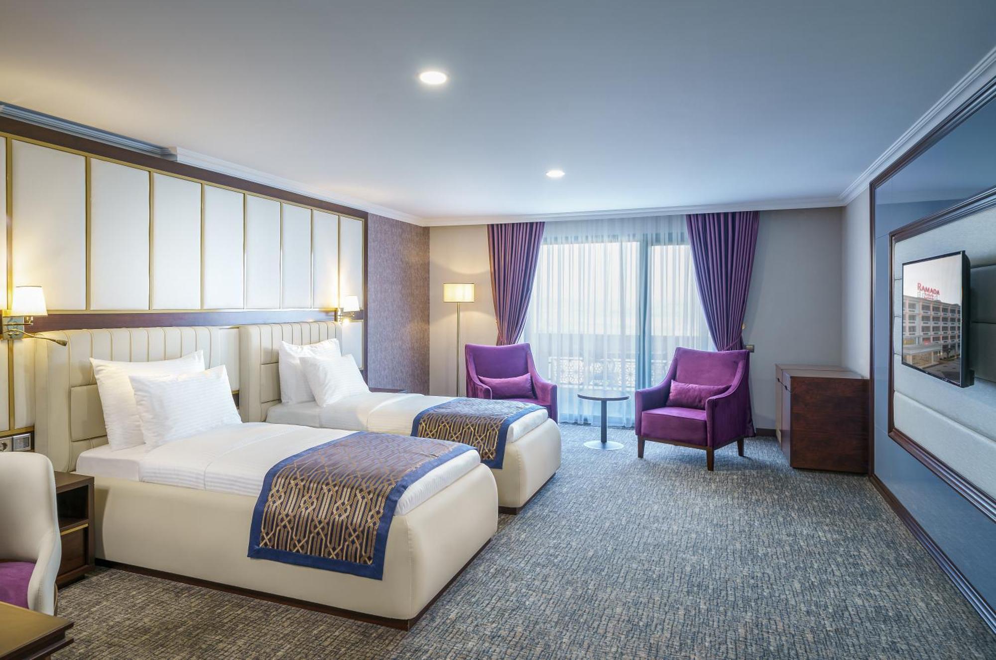 Ramada Plaza By Wyndham Silivri Hotel Exterior foto