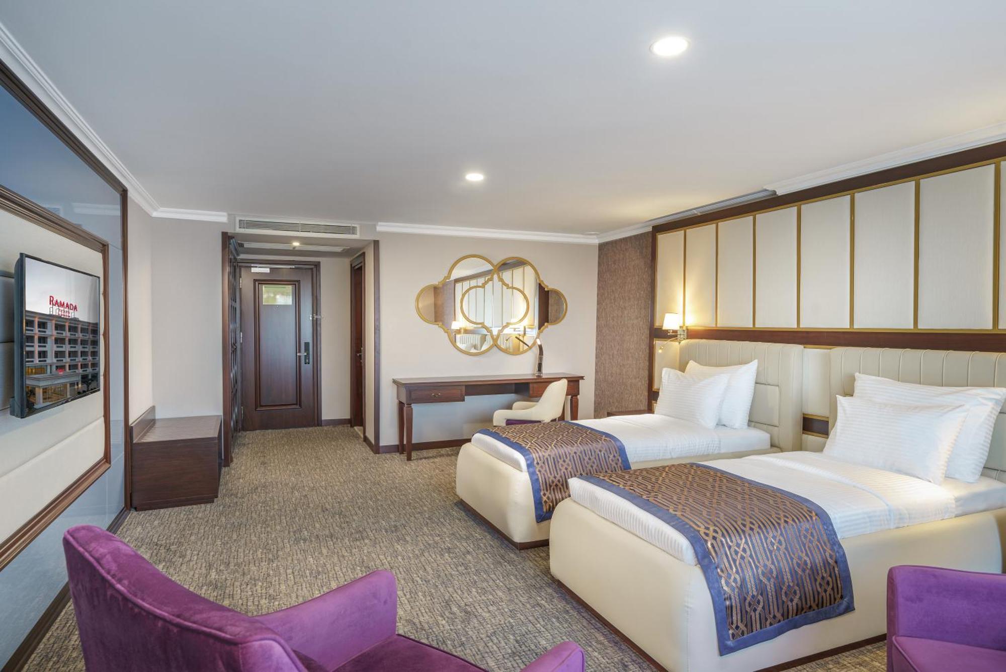 Ramada Plaza By Wyndham Silivri Hotel Exterior foto