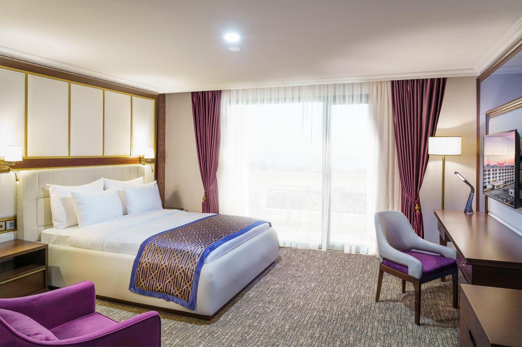 Ramada Plaza By Wyndham Silivri Hotel Exterior foto