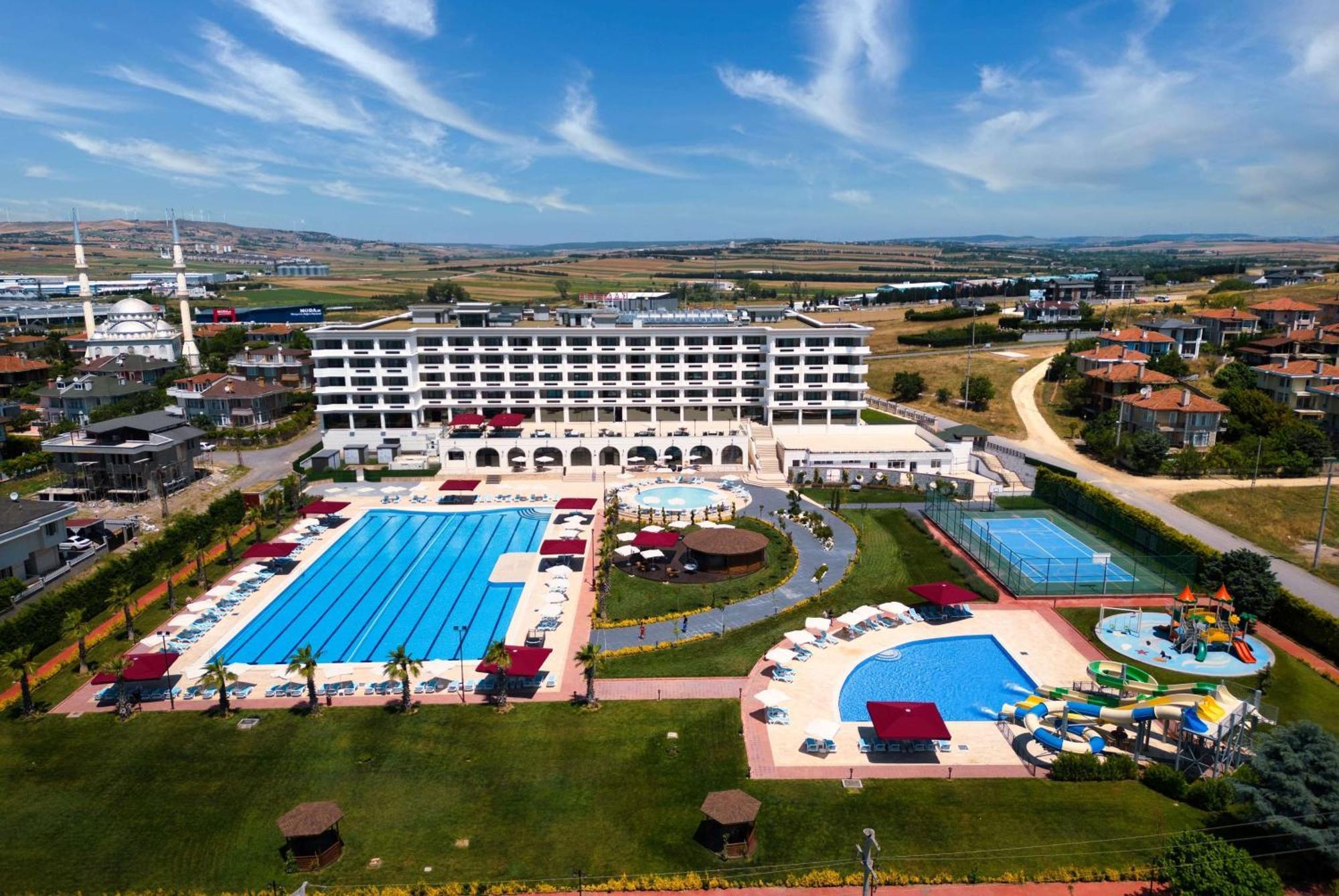 Ramada Plaza By Wyndham Silivri Hotel Exterior foto